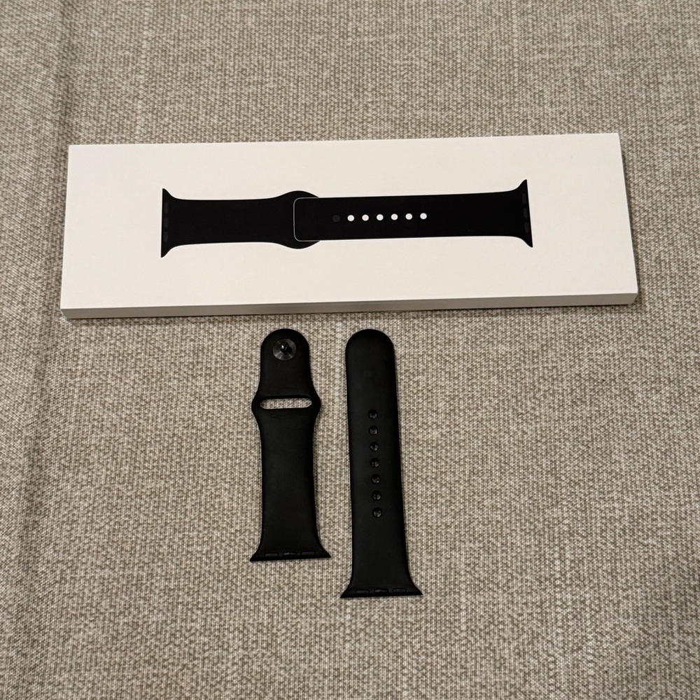 Authentic Apple Black Watch Band Size S/M 40mm
